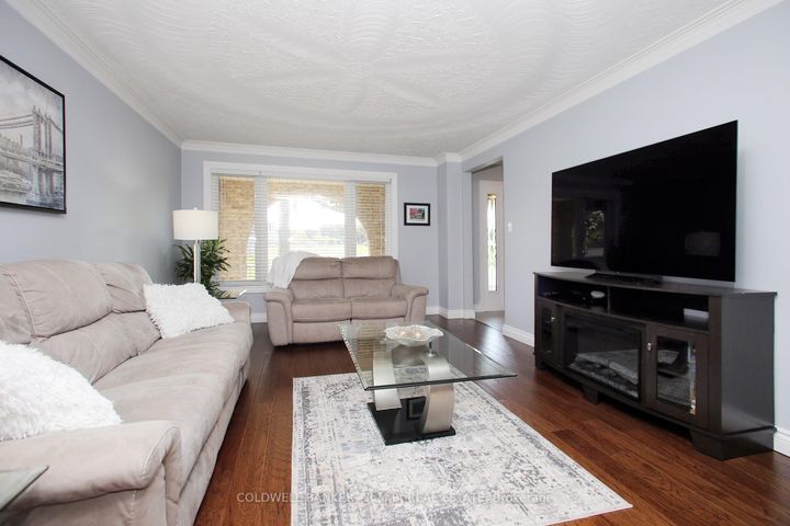 Photo 8 at 531 Nipigon Street, McLaughlin, Oshawa