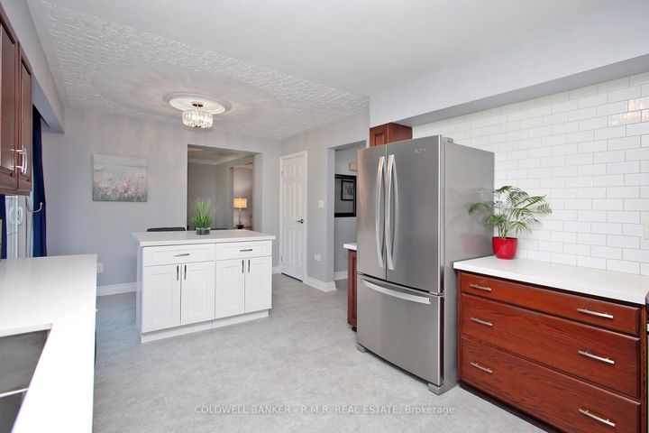 Photo 14 at 531 Nipigon Street, McLaughlin, Oshawa