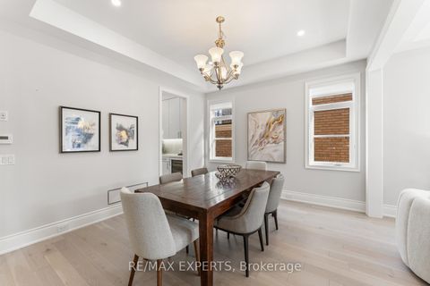 Photo 8 at 41 Annsleywood Court, Kleinburg, Vaughan