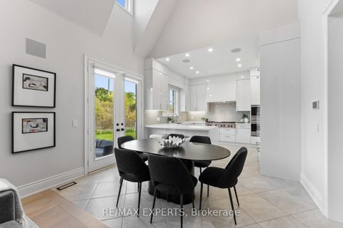 Photo 15 at 41 Annsleywood Court, Kleinburg, Vaughan