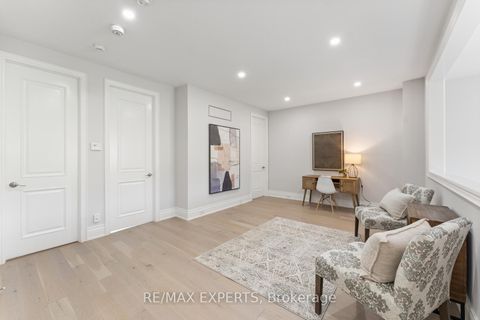 Photo 28 at 41 Annsleywood Court, Kleinburg, Vaughan