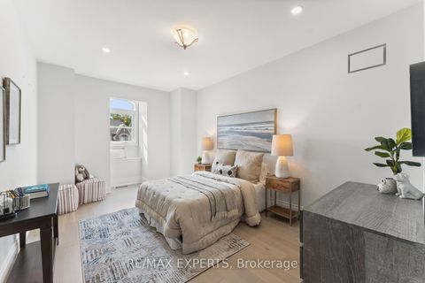 Photo 36 at 41 Annsleywood Court, Kleinburg, Vaughan