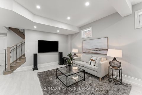 Photo 42 at 41 Annsleywood Court, Kleinburg, Vaughan
