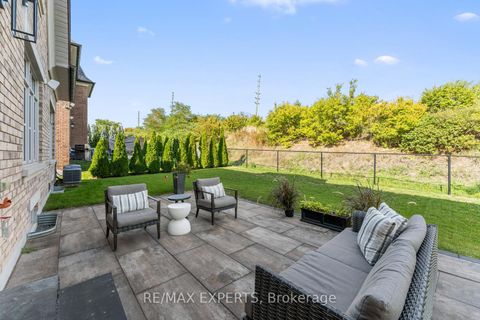Photo 46 at 41 Annsleywood Court, Kleinburg, Vaughan