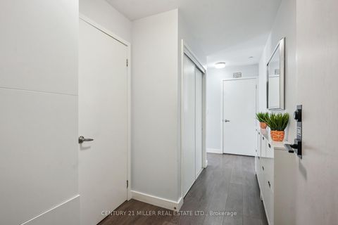 Photo 3 at 306 - 168 Sabina Drive, GO Glenorchy, Oakville