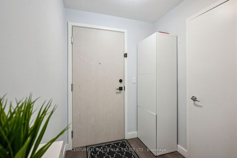 Photo 4 at 306 - 168 Sabina Drive, GO Glenorchy, Oakville