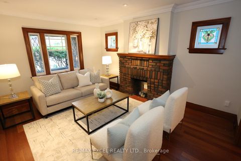 Photo 5 at 577 Hillsdale Avenue E, Mount Pleasant East, Toronto
