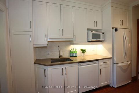 Photo 12 at 577 Hillsdale Avenue E, Mount Pleasant East, Toronto