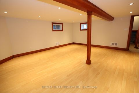 Photo 19 at 577 Hillsdale Avenue E, Mount Pleasant East, Toronto