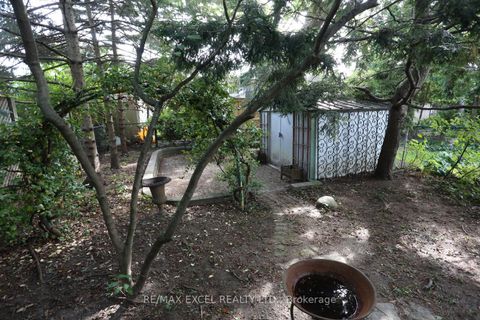 Photo 26 at 577 Hillsdale Avenue E, Mount Pleasant East, Toronto