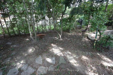 Photo 28 at 577 Hillsdale Avenue E, Mount Pleasant East, Toronto