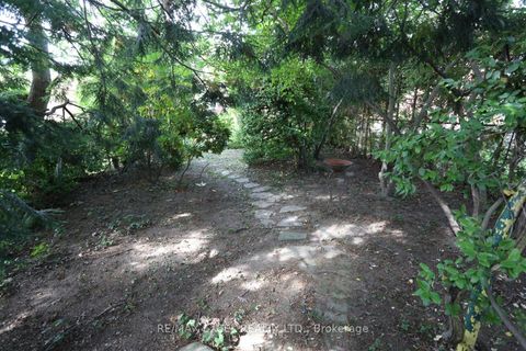 Photo 29 at 577 Hillsdale Avenue E, Mount Pleasant East, Toronto