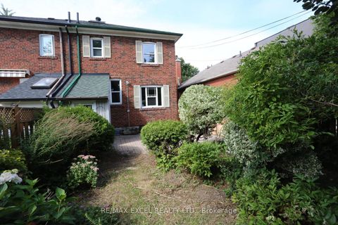 Photo 31 at 577 Hillsdale Avenue E, Mount Pleasant East, Toronto