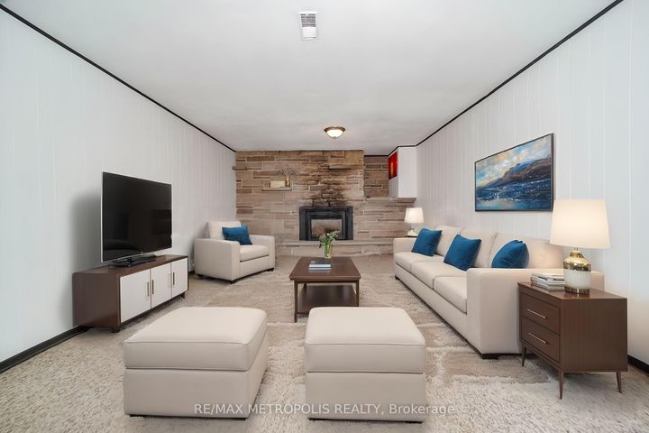 Photo 40 at 592 Carlyle Court, Donevan, Oshawa