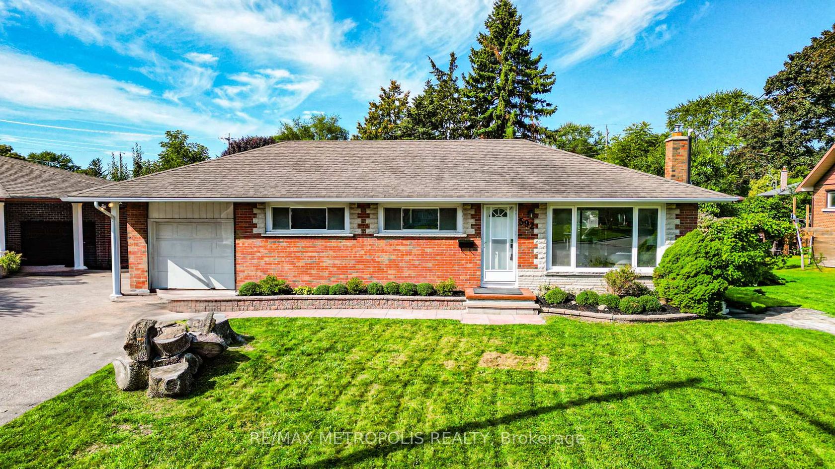 592 Carlyle Court, Donevan, Oshawa 2