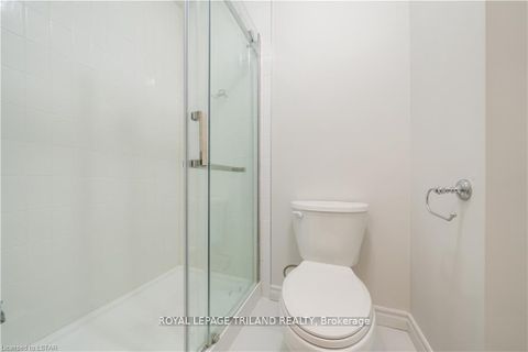 Photo 10 at 244 Ellen Davidson Drive, GO Glenorchy, Oakville