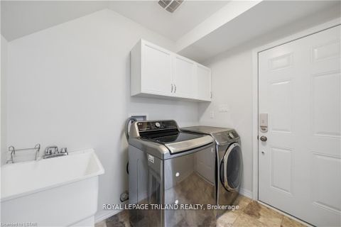 Photo 12 at 244 Ellen Davidson Drive, GO Glenorchy, Oakville