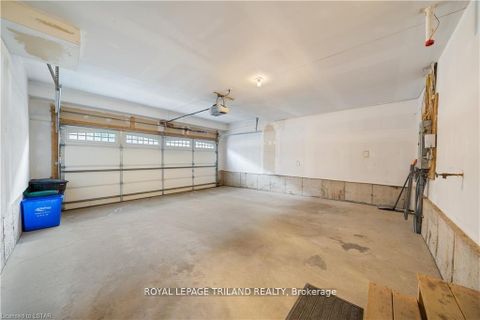 Photo 13 at 244 Ellen Davidson Drive, GO Glenorchy, Oakville