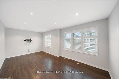 Photo 23 at 244 Ellen Davidson Drive, GO Glenorchy, Oakville
