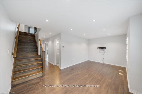 Photo 25 at 244 Ellen Davidson Drive, GO Glenorchy, Oakville