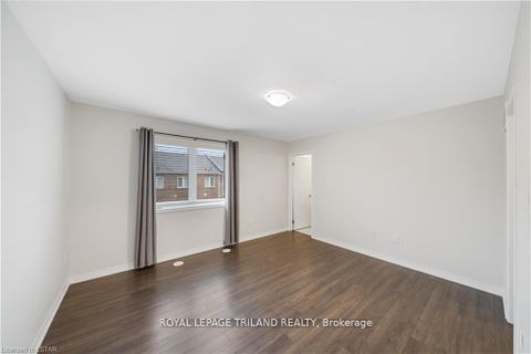 Photo 27 at 244 Ellen Davidson Drive, GO Glenorchy, Oakville