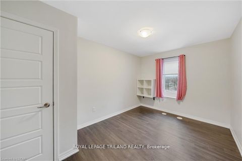 Photo 33 at 244 Ellen Davidson Drive, GO Glenorchy, Oakville