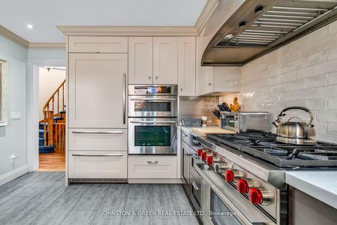 Photo 7 at 1 Woodvale Crescent, East York, Toronto