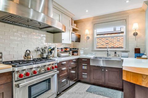 Photo 9 at 1 Woodvale Crescent, East York, Toronto