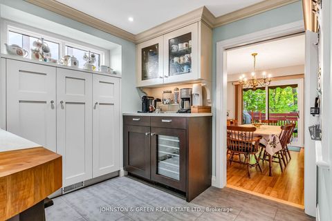 Photo 10 at 1 Woodvale Crescent, East York, Toronto