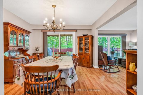 Photo 12 at 1 Woodvale Crescent, East York, Toronto