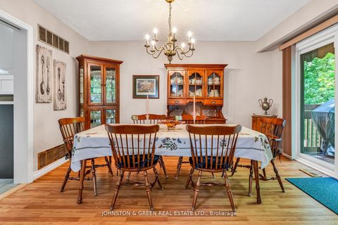 Photo 13 at 1 Woodvale Crescent, East York, Toronto