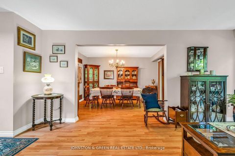 Photo 16 at 1 Woodvale Crescent, East York, Toronto