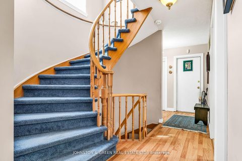 Photo 21 at 1 Woodvale Crescent, East York, Toronto