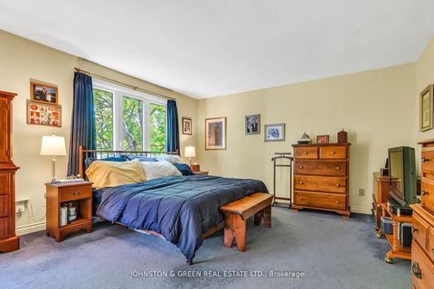 Photo 22 at 1 Woodvale Crescent, East York, Toronto