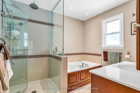 Photo 25 at 1 Woodvale Crescent, East York, Toronto