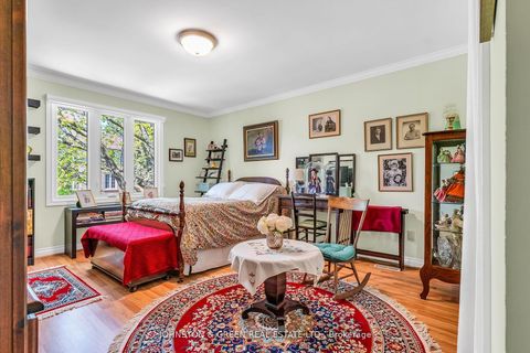 Photo 27 at 1 Woodvale Crescent, East York, Toronto
