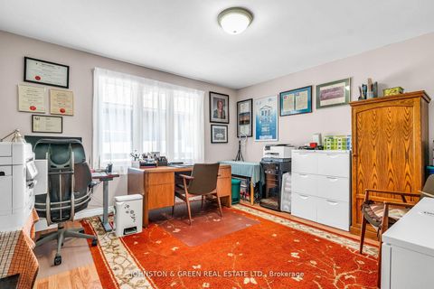 Photo 33 at 1 Woodvale Crescent, East York, Toronto