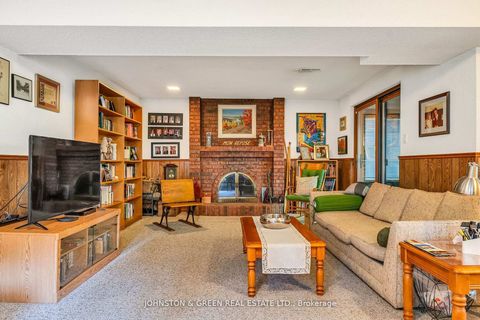 Photo 35 at 1 Woodvale Crescent, East York, Toronto