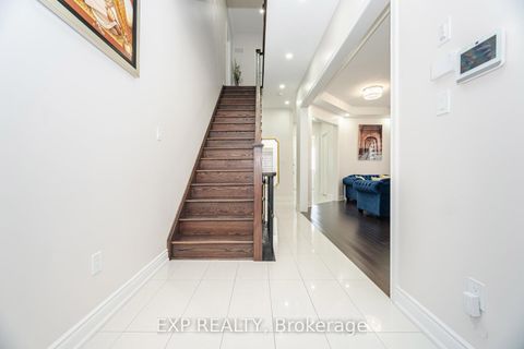 Photo 22 at 78 Gallant Place, Vellore Village, Vaughan
