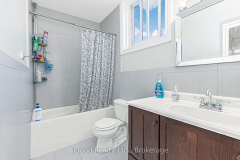 Photo 18 at 10 - 40 Rabbit Lane, West Deane, Toronto