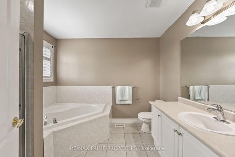 Photo 14 at 648 Society Crescent, Summerhill Estates, Newmarket