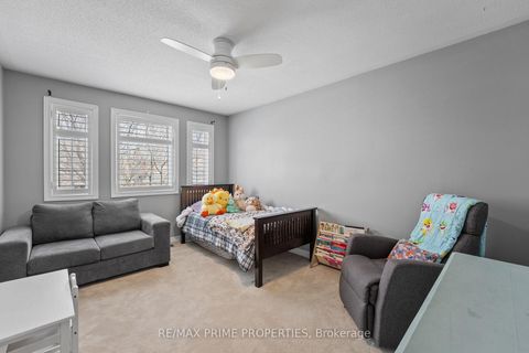 Photo 19 at 648 Society Crescent, Summerhill Estates, Newmarket