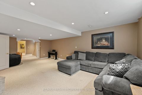 Photo 22 at 648 Society Crescent, Summerhill Estates, Newmarket