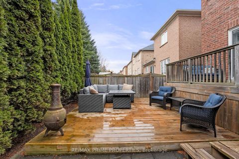 Photo 25 at 648 Society Crescent, Summerhill Estates, Newmarket
