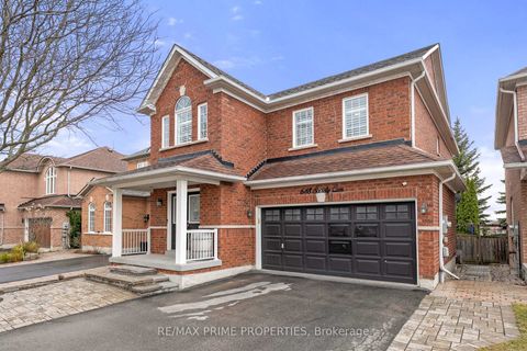 Photo 31 at 648 Society Crescent, Summerhill Estates, Newmarket