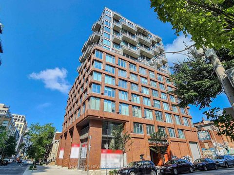 Photo 1 at LPH03 - 2 Augusta Avenue, Waterfront Communities C1, Toronto