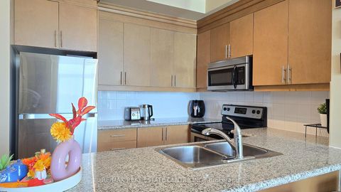 Photo 19 at PH207 - 18 Harding Boulevard, Harding, Richmond Hill