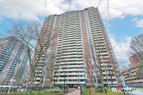 Photo 16 at 1711 - 40 Homewood Avenue, South St. James Town, Toronto