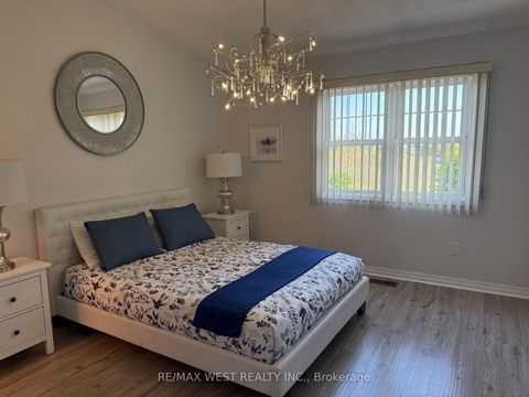 Photo 11 at 22 - 630 Evans Avenue, Alderwood, Toronto