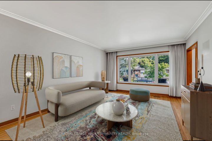 Photo 11 at 6 Hentob Court, Beaumonde Heights, Toronto